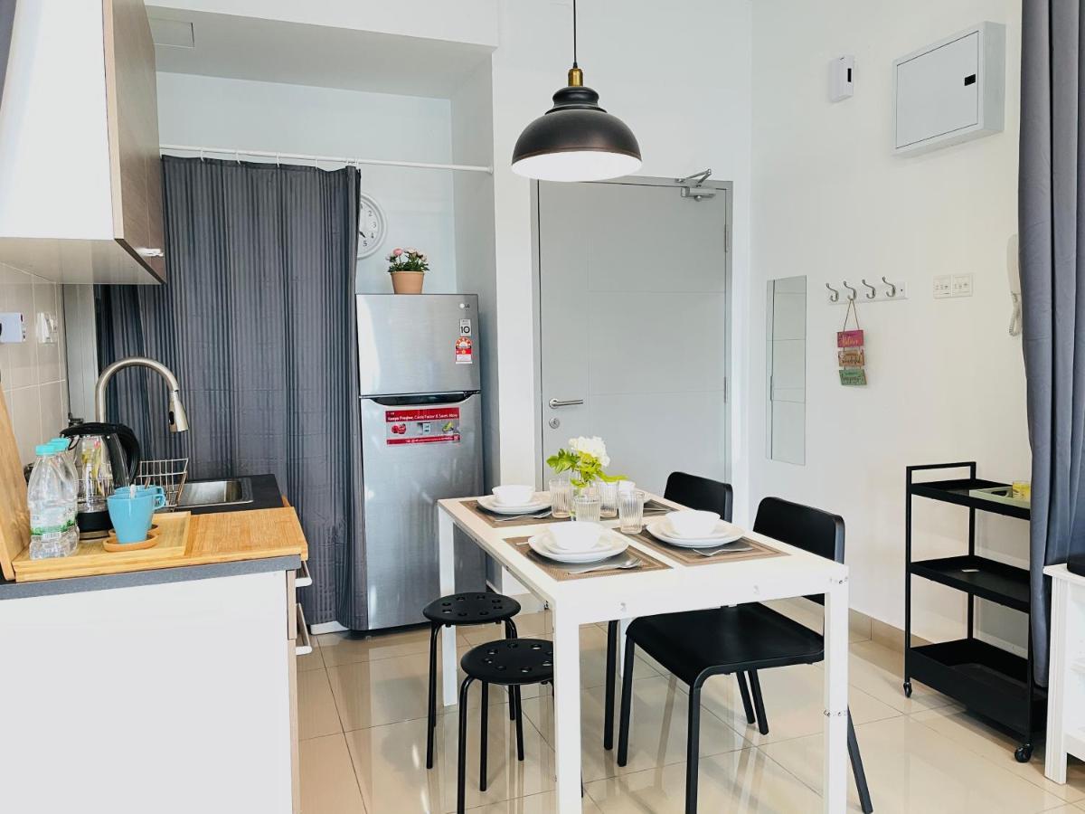 High Floor Studio Austin Regency Mount Austin W Balcony 3 Plus 1Pax 5 Mins Aeon Джохор-Бару Экстерьер фото
