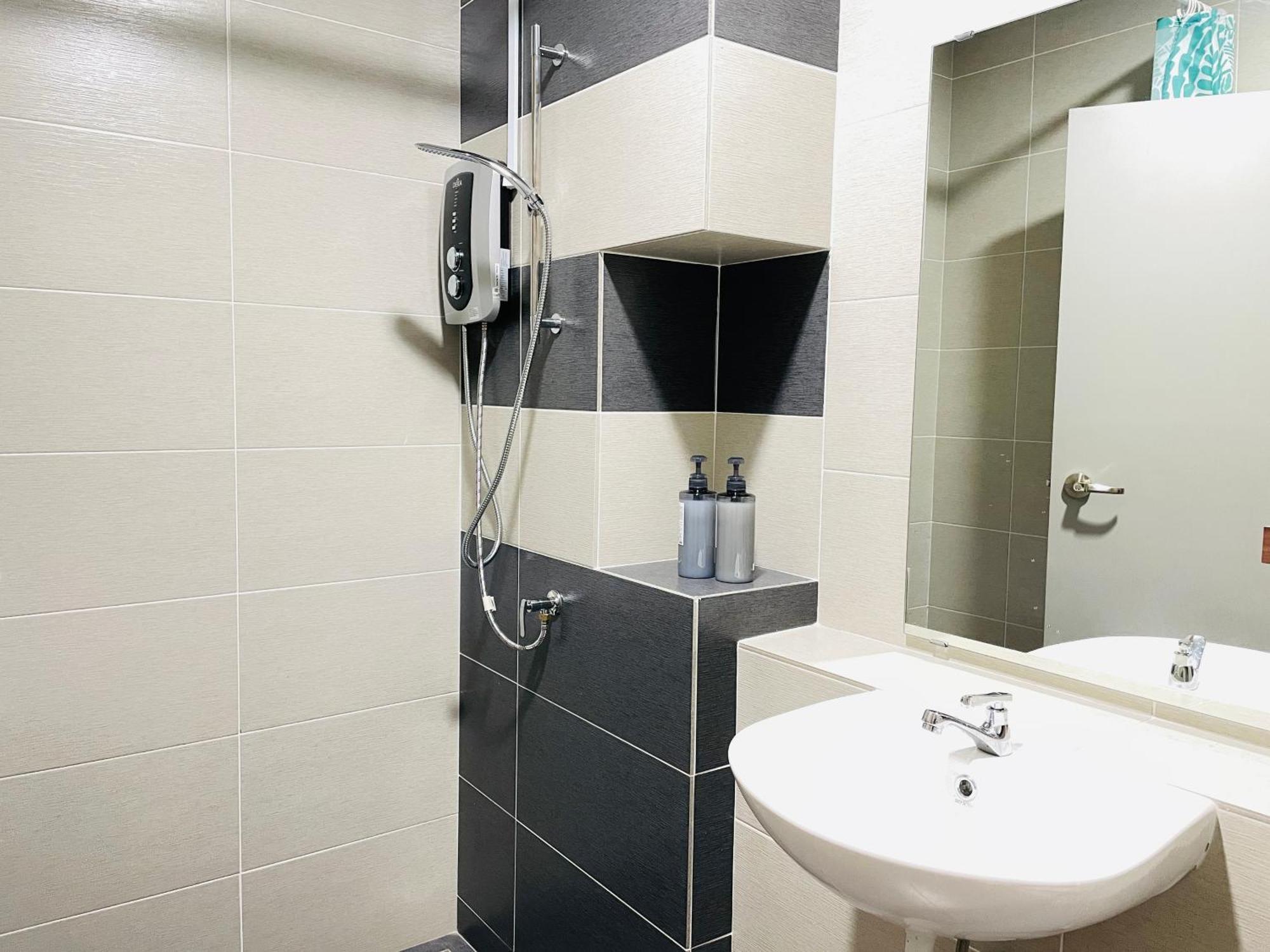 High Floor Studio Austin Regency Mount Austin W Balcony 3 Plus 1Pax 5 Mins Aeon Джохор-Бару Экстерьер фото